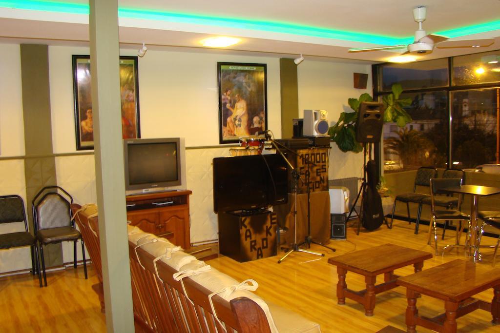 Hotel Temu Villa Carlos Paz Exteriör bild