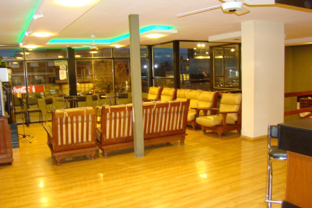 Hotel Temu Villa Carlos Paz Exteriör bild