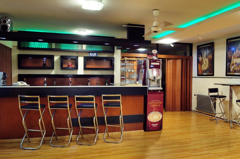 Hotel Temu Villa Carlos Paz Exteriör bild